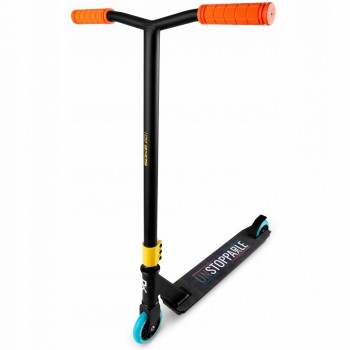 Trotineta cu roti din poliuretan Soke Go 1545 - Negru cu portocaliu Trotineta cu roti din poliuretan Soke Go 1545 - Negru cu portocaliu
